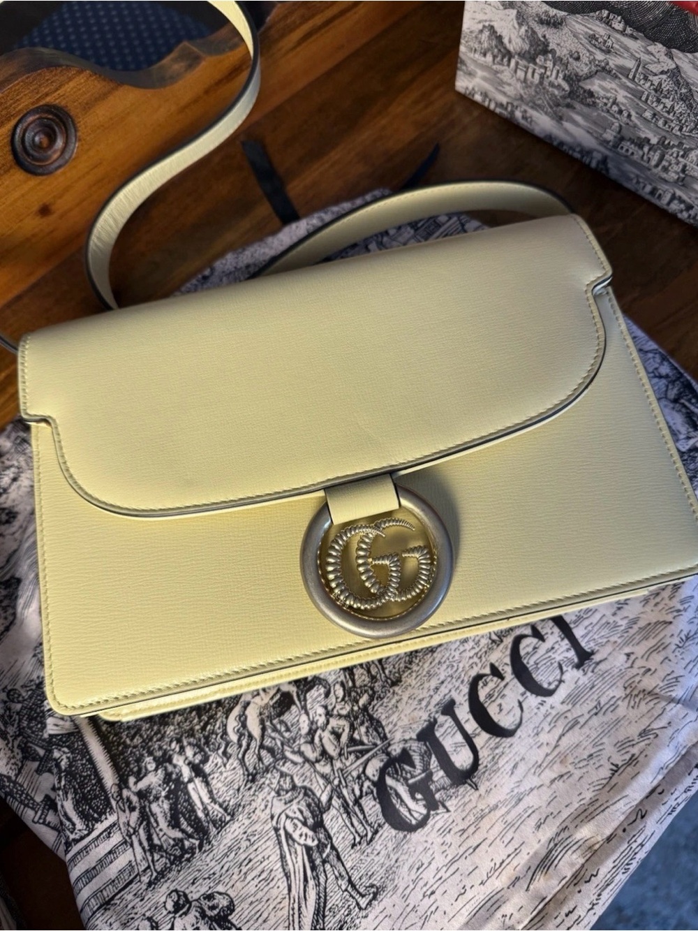 Gucci GG Ring Azalea Butter Yellow Calf Leather Shoulder/Crossbody Bag 589474